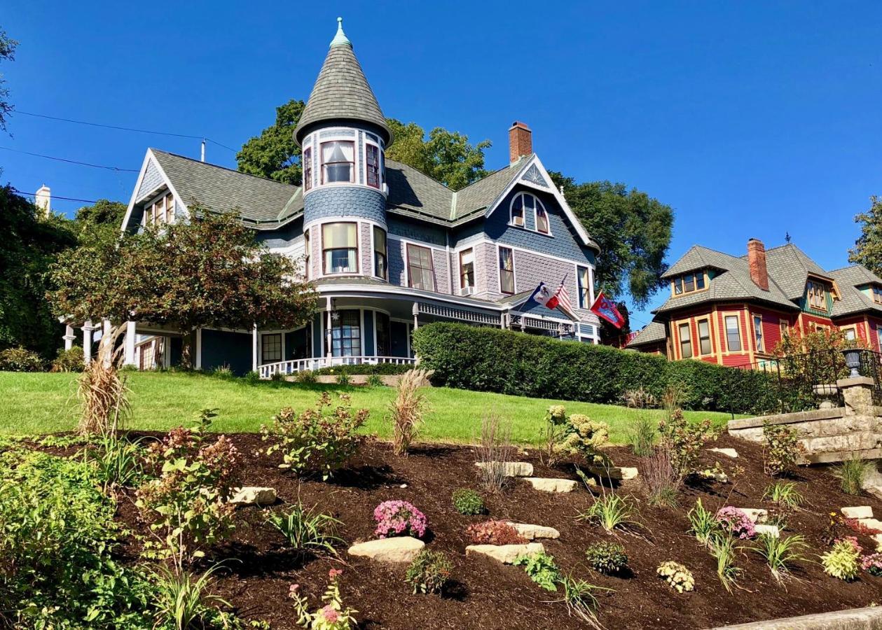 The Hancock House Bed & Breakfast Inn Dubuque Bagian luar foto