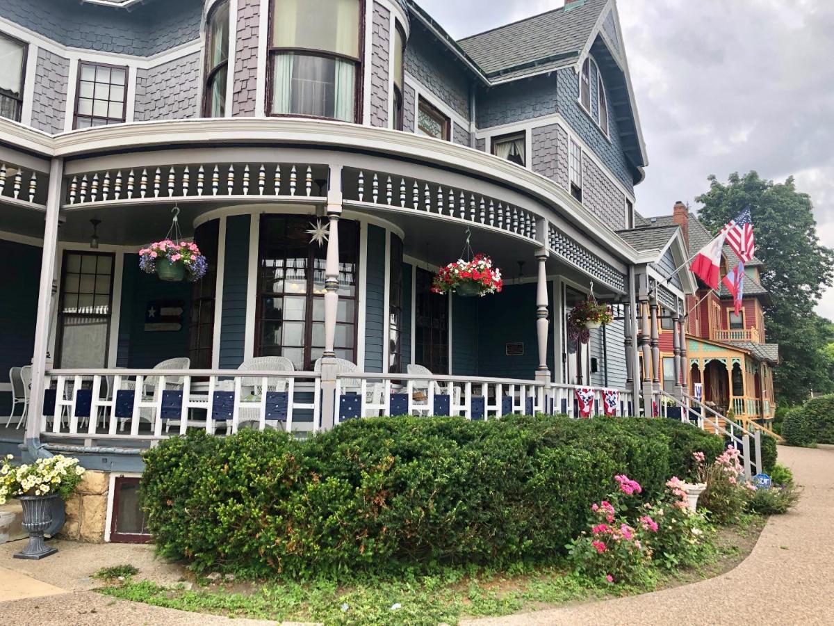 The Hancock House Bed & Breakfast Inn Dubuque Bagian luar foto