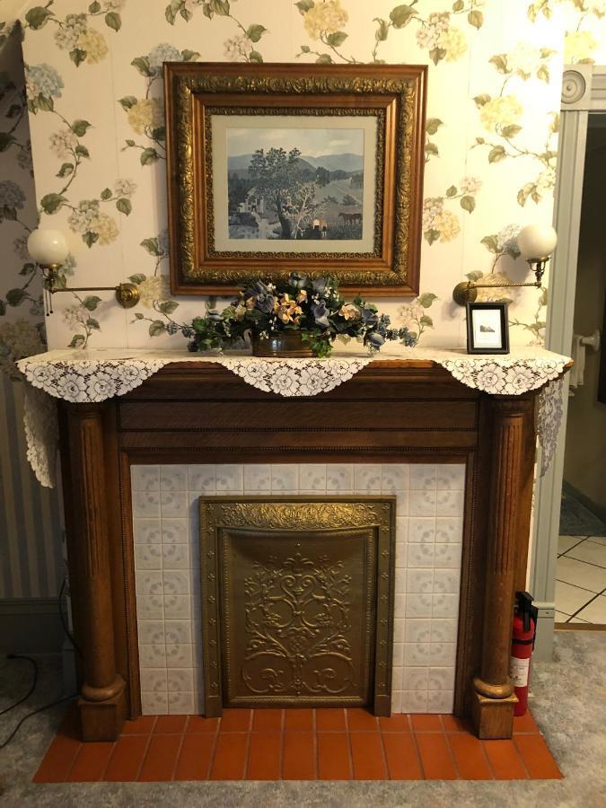 The Hancock House Bed & Breakfast Inn Dubuque Bagian luar foto