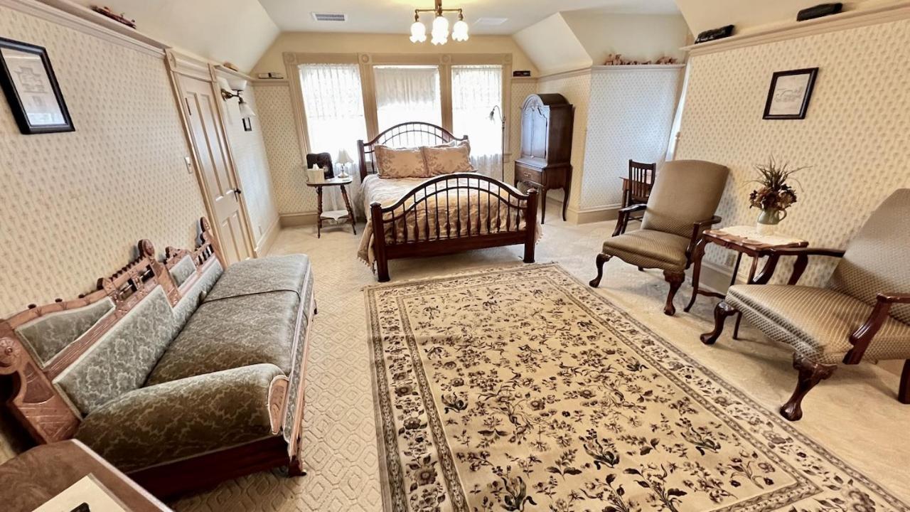 The Hancock House Bed & Breakfast Inn Dubuque Bagian luar foto