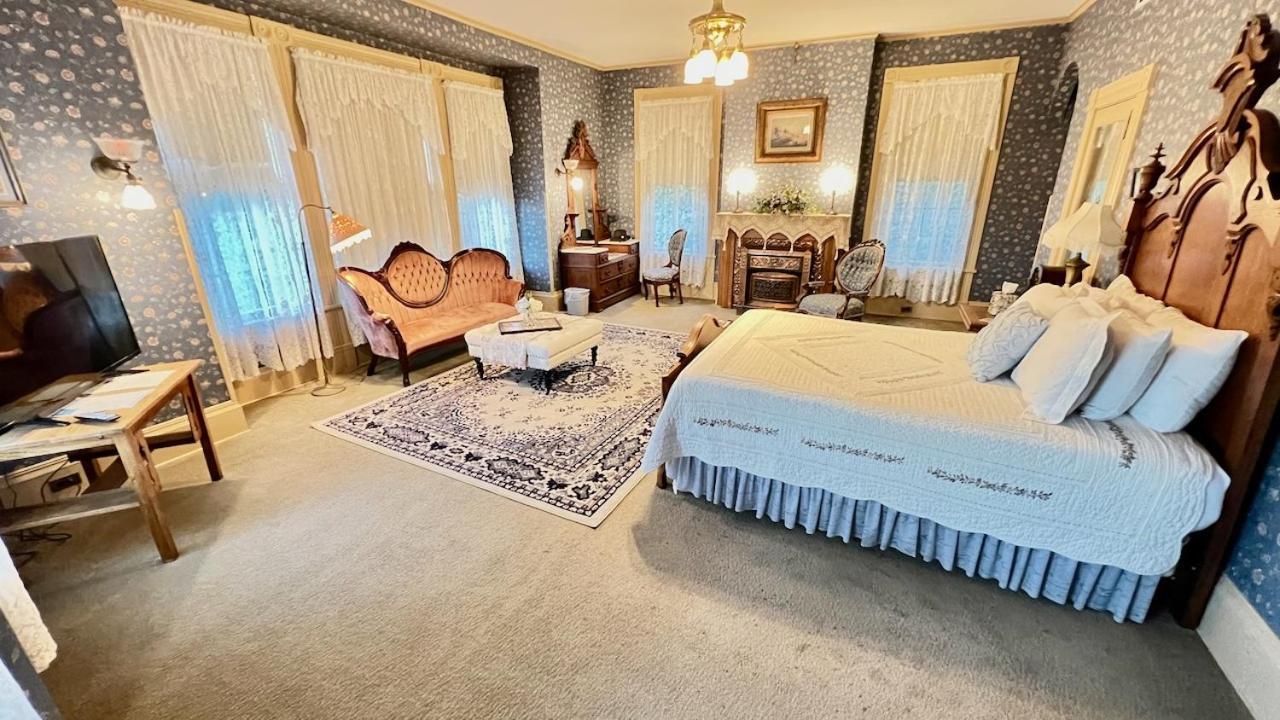 The Hancock House Bed & Breakfast Inn Dubuque Bagian luar foto
