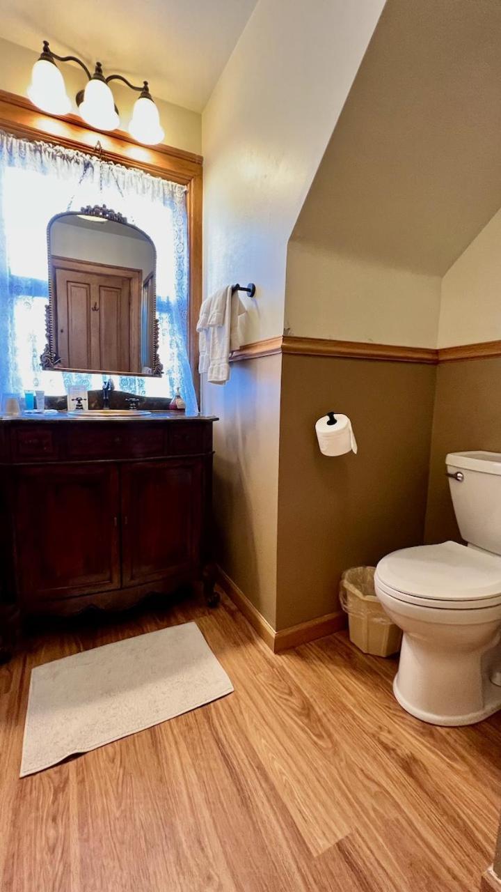 The Hancock House Bed & Breakfast Inn Dubuque Bagian luar foto