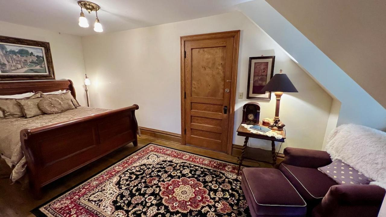 The Hancock House Bed & Breakfast Inn Dubuque Bagian luar foto